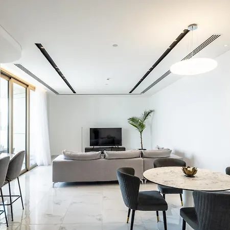 360 - 2 Bedrooms Luxury