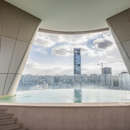 360 - 2 Bedrooms Luxury Apartment *