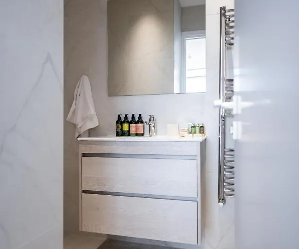 360 - 2 Bedrooms Luxury