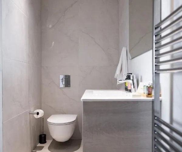 360 - 2 Bedrooms Luxury Apartment